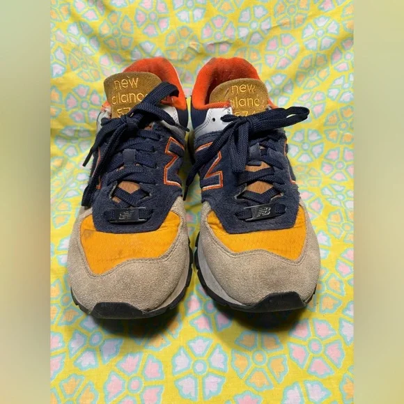 New Balance 574 Rugged Suede Mens 8, Wmns 9.5 Tan, Yellow,Orang and Navy - Picture 3 of 8